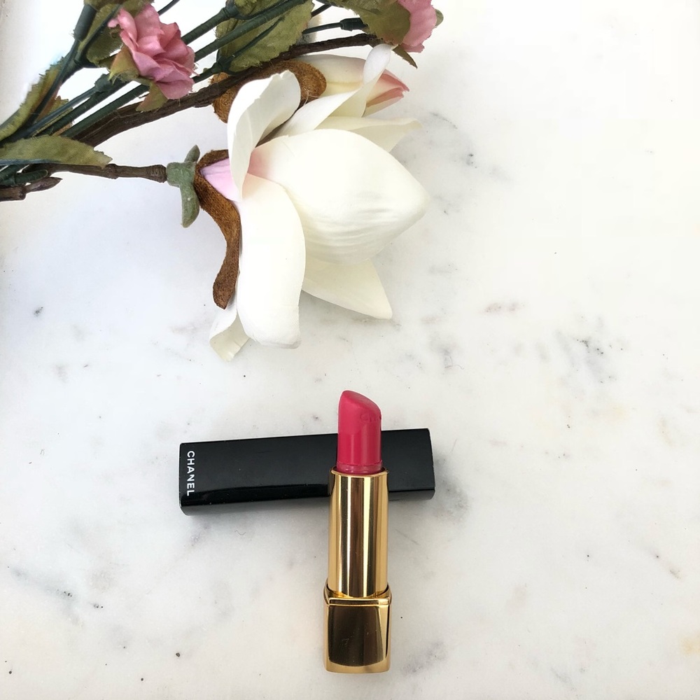 Chanel Rouge Allure Velvet 46 Lipstick